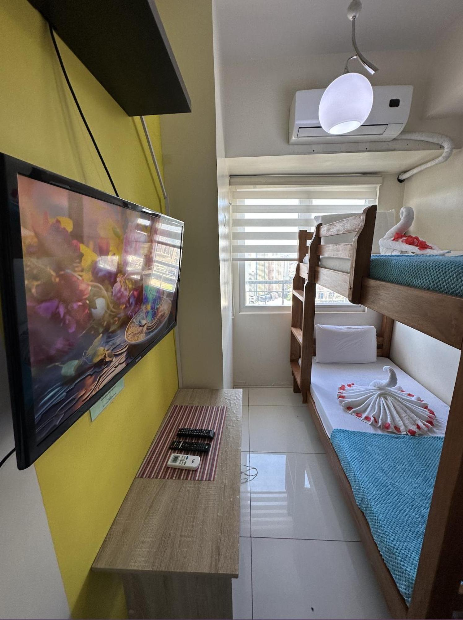 Green Residences Stays By Pbyy Маніла Екстер'єр фото